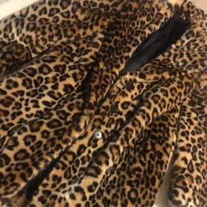 Super cute cheetah coat